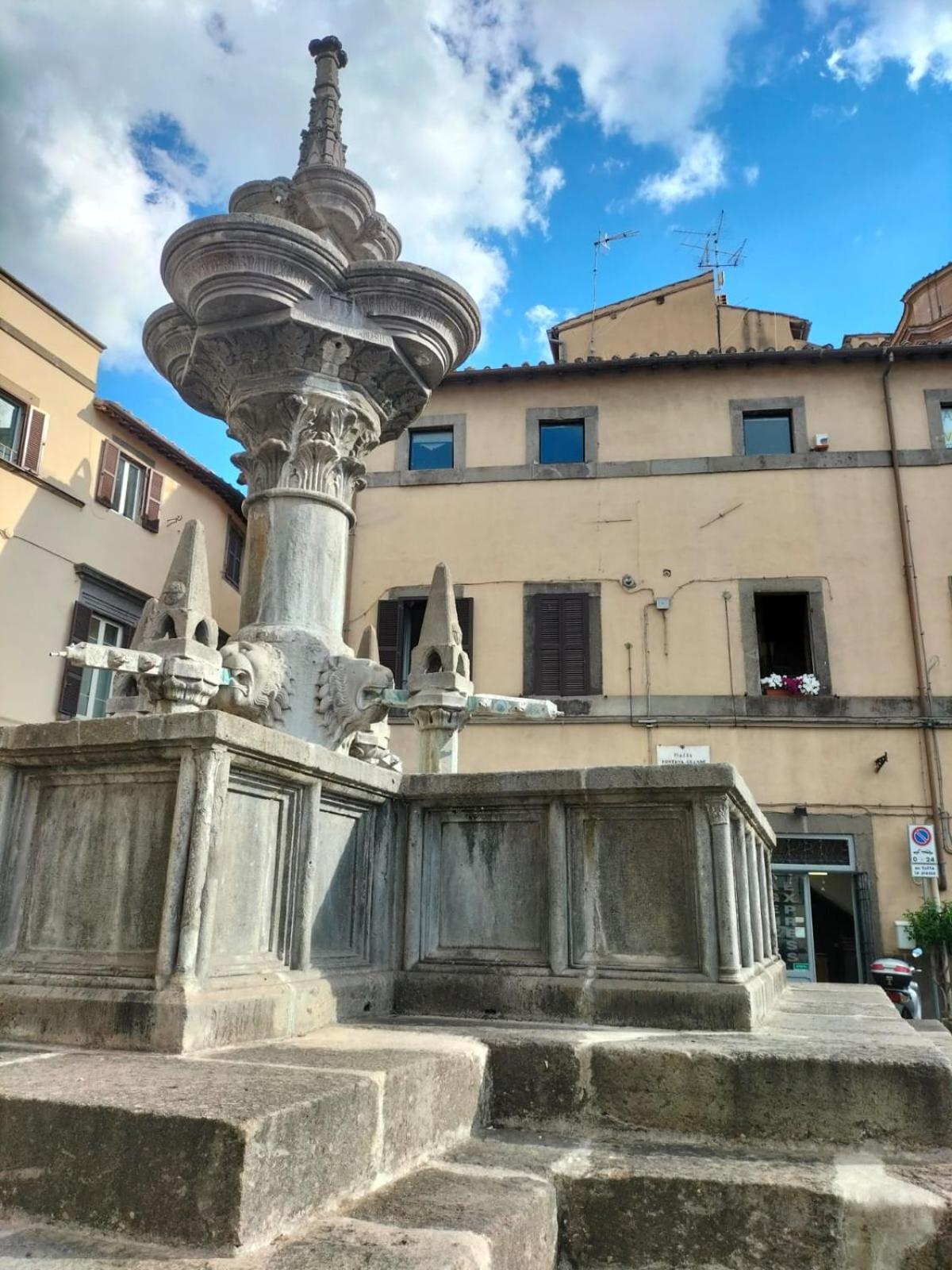 Residenza Del Sepale Apartment Viterbo Bagian luar foto
